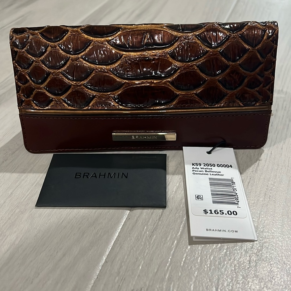 Brahmin Ady Walker in Pecan Bellevue. Gorgeous and Functional❣️